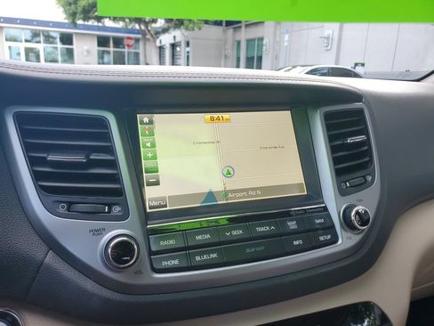 Used 2016 Hyundai Tucson Limited w/ Option Group 03 FWD image 27