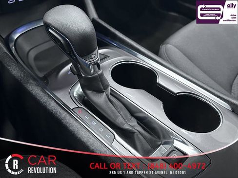 Used 2022 Chevrolet Malibu LT image 33