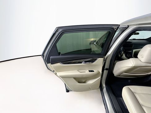 Used 2017 Cadillac XT5 FWD w/ LPO, Wheel Lock Package image 26