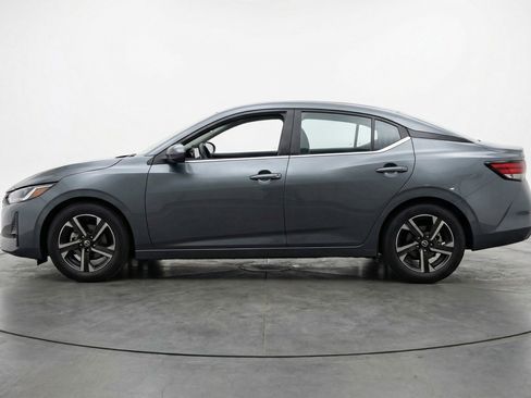 Used 2025 Nissan Sentra SV image 5