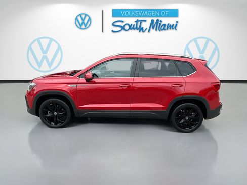 Used 2023 Volkswagen Taos SE image 4
