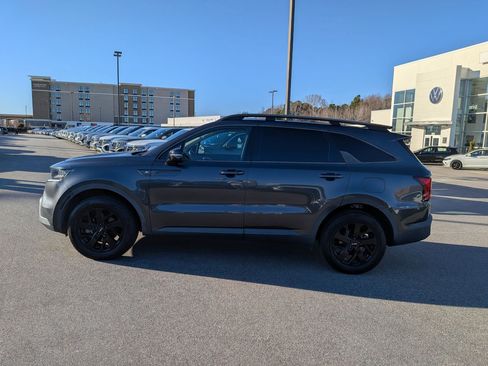 Used 2022 Kia Sorento S image 6