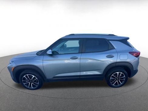 Used 2025 Chevrolet TrailBlazer LT image 9