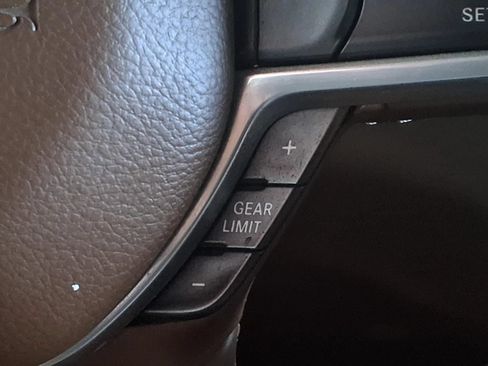 Used 2019 RAM 1500 Laramie AWD/4WD image 27