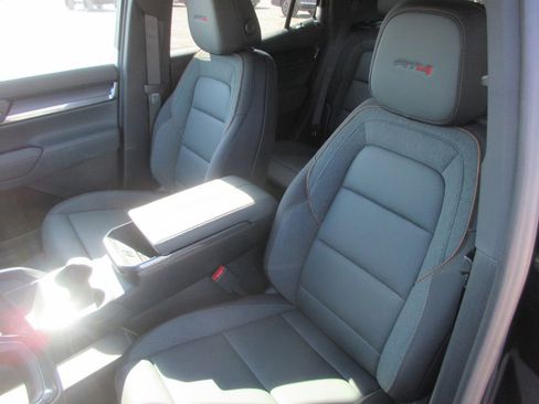 New 2026 GMC Terrain AT4 AWD/4WD image 12