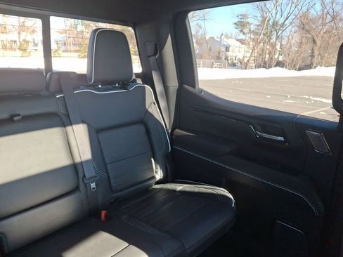 Used 2023 GMC Sierra 1500 AT4X image 14