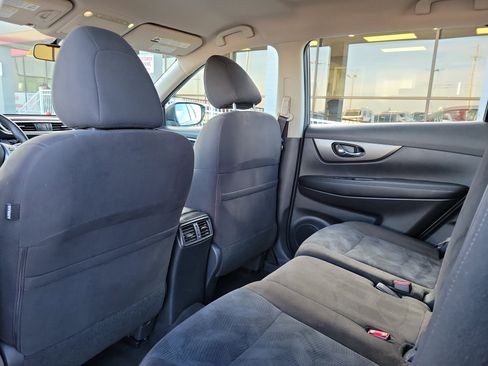 Used 2015 Nissan Rogue S image 14