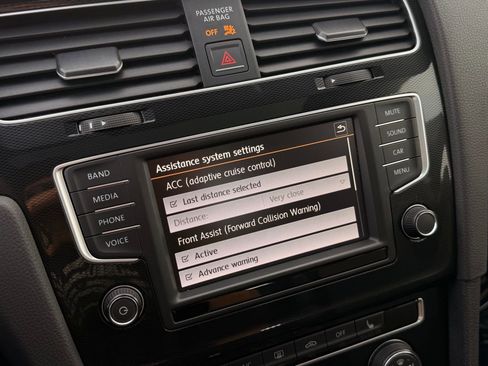 Used 2016 Volkswagen GTI SE w/ Driver Assistance Package image 35