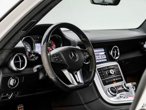 Used 2011 Mercedes-Benz SLS AMG Coupe image 52