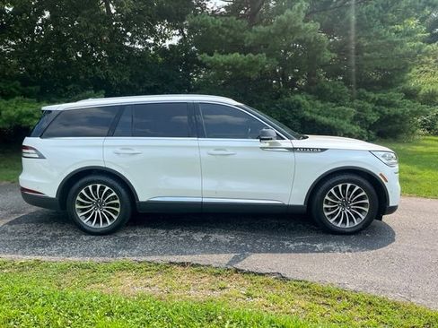 Used 2020 Lincoln Aviator Reserve w/ Equipment Group 201A RWD image 2
