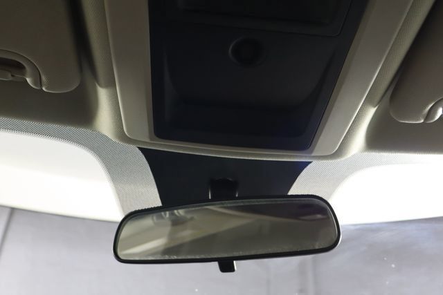 Used 2024 RAM 1500 Classic SLT AWD/4WD image 16