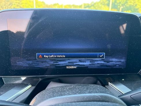 Used 2025 Chevrolet Suburban RST w/ Comfort Package AWD/4WD image 14