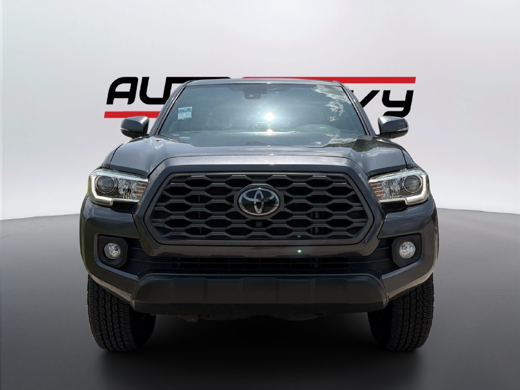 Used 2023 Toyota Tacoma TRD Off-Road w/ TRD Premium Off Road Package AWD/4WD image 2