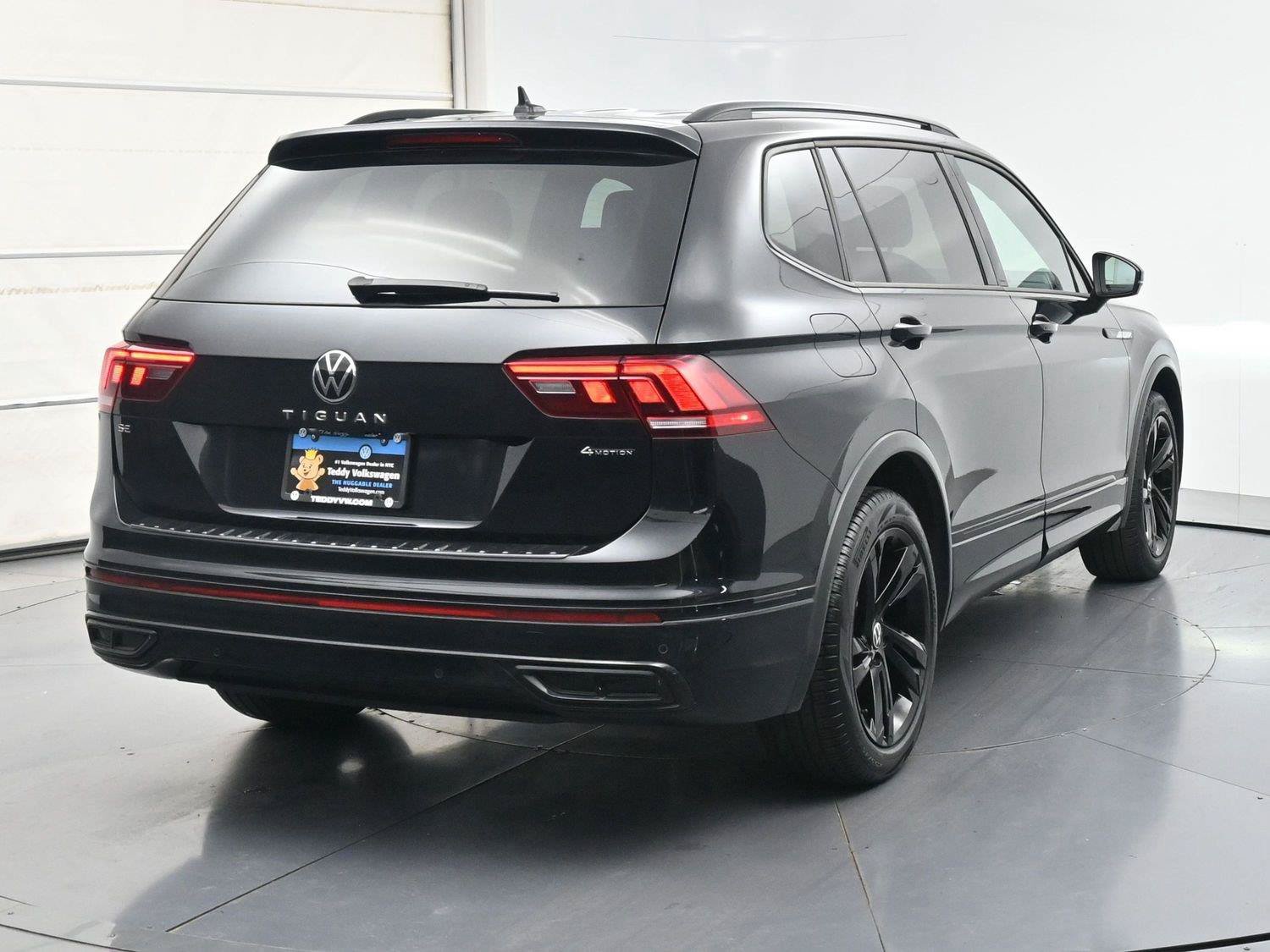 Used 2023 Volkswagen Tiguan SE R-Line AWD/4WD image 24