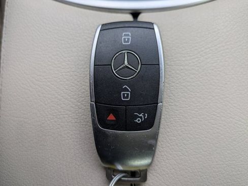 Used 2019 Mercedes-Benz C 300 Sedan image 29