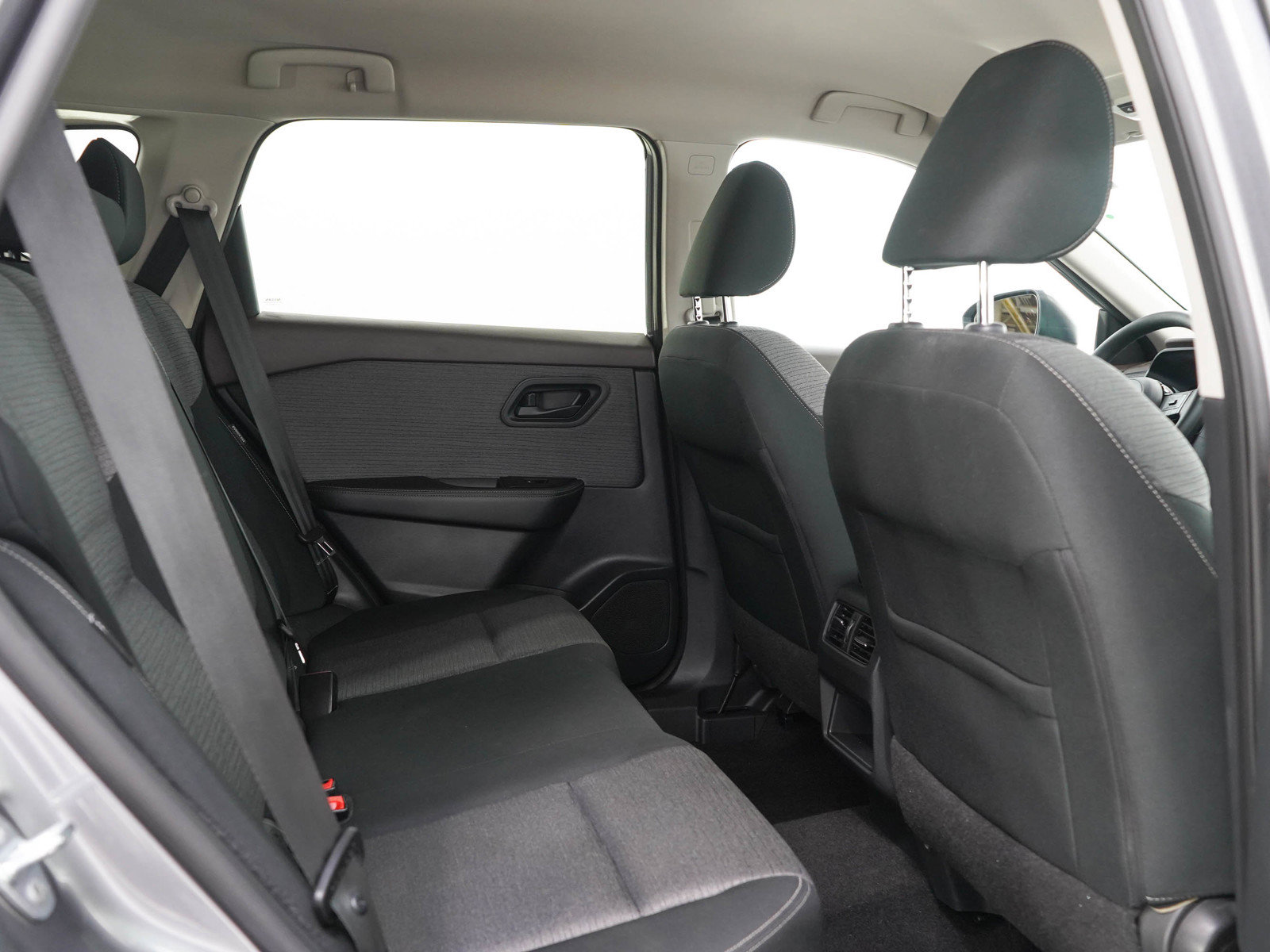 Used 2021 Nissan Rogue S FWD image 13