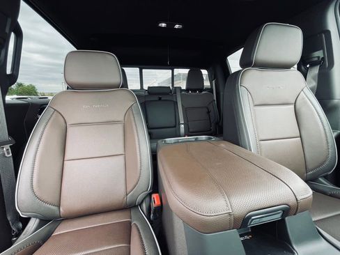 New 2026 GMC Sierra 1500 Denali w/ Technology Package image 32