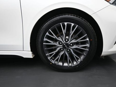 Used 2022 Kia Forte GT-Line w/ GT-Line Premium Package FWD image 7