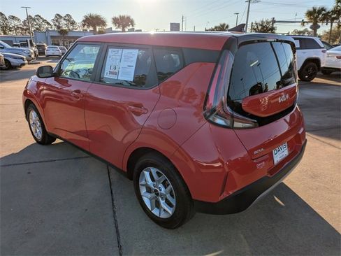 Used 2024 Kia Soul LX w/ Option Group 015 image 6