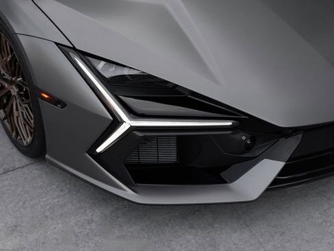 Used 2025 Lamborghini Revuelto AWD/4WD image 9