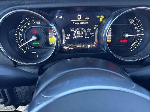 Used 2022 Jeep Wrangler Unlimited Sahara w/ Cold Weather Group image 12