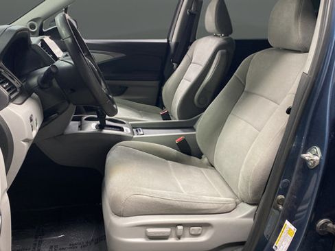 Used 2019 Honda Pilot EX image 9
