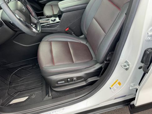 Used 2025 Chevrolet Blazer RS w/ LPO, Floor Liner Package AWD/4WD image 8