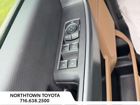 Used 2023 Ford F150 XLT AWD/4WD image 31