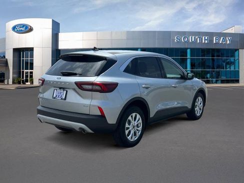 Certified 2023 Ford Escape Active FWD image 5
