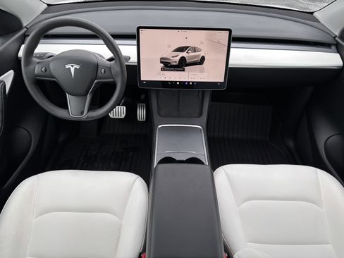 Used 2022 Tesla Model Y Performance AWD/4WD image 19