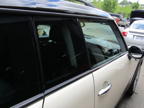 Used 2010 MINI Cooper Clubman S image 23