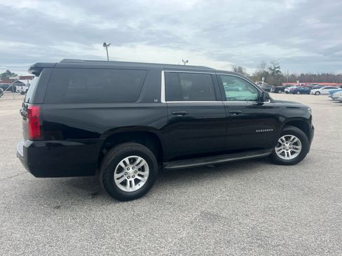 Used 2018 Chevrolet Suburban LT image 8