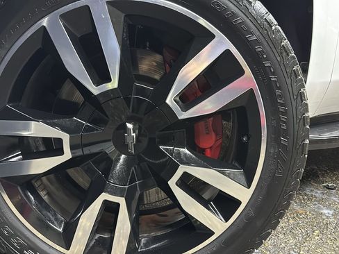 Used 2019 Chevrolet Tahoe Premier image 9