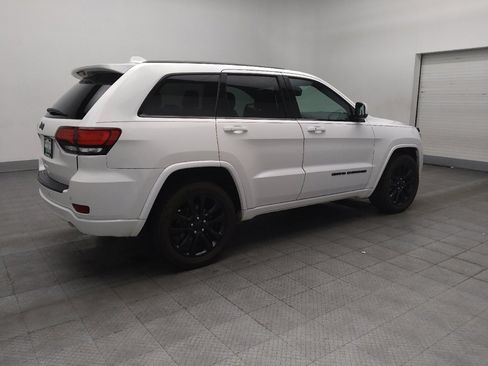 Used 2019 Jeep Grand Cherokee Altitude RWD image 10