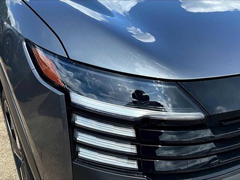 New 2025 Nissan Kicks SR image 19