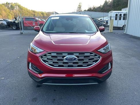 Certified 2022 Ford Edge SEL w/ Convenience Package image 3
