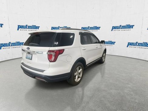 Used 2019 Ford Explorer XLT w/ Equipment Group 202A FWD image 13