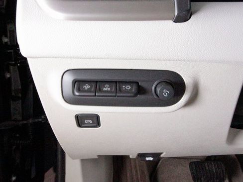 Used 2024 GMC Terrain Denali w/ Black Diamond Edition image 14