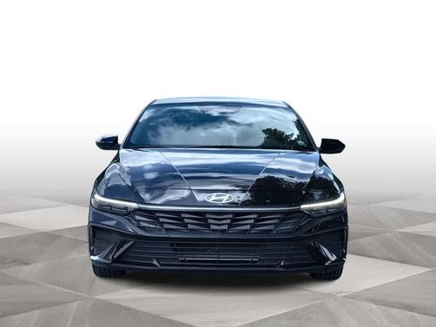 Used 2025 Hyundai Elantra Sport w/ Cargo Package FWD image 3