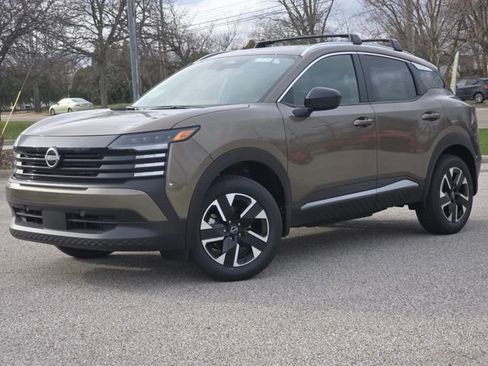 New 2026 Nissan Kicks SV w/ SV Premium Package image 2