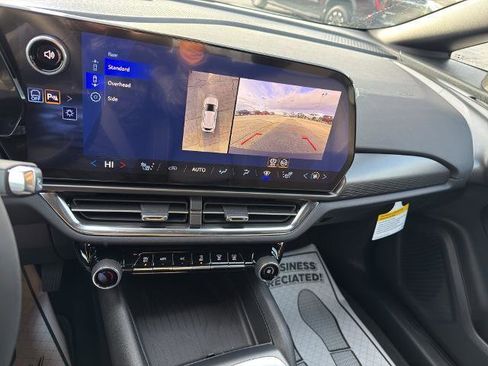 New 2026 Chevrolet Equinox EV LT image 20