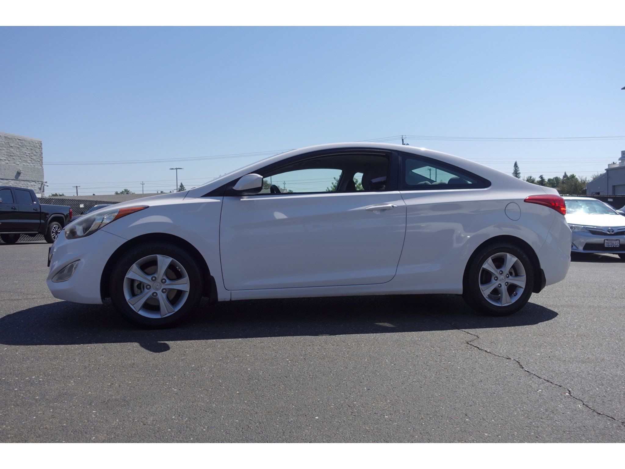 Used 2013 Hyundai Elantra FWD image 6