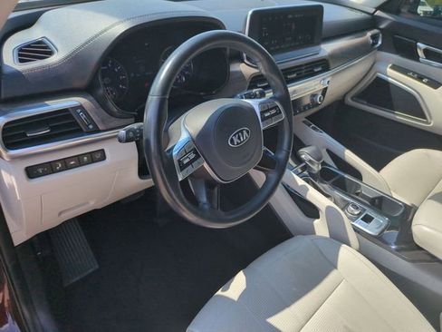 Used 2020 Kia Telluride EX AWD/4WD image 7