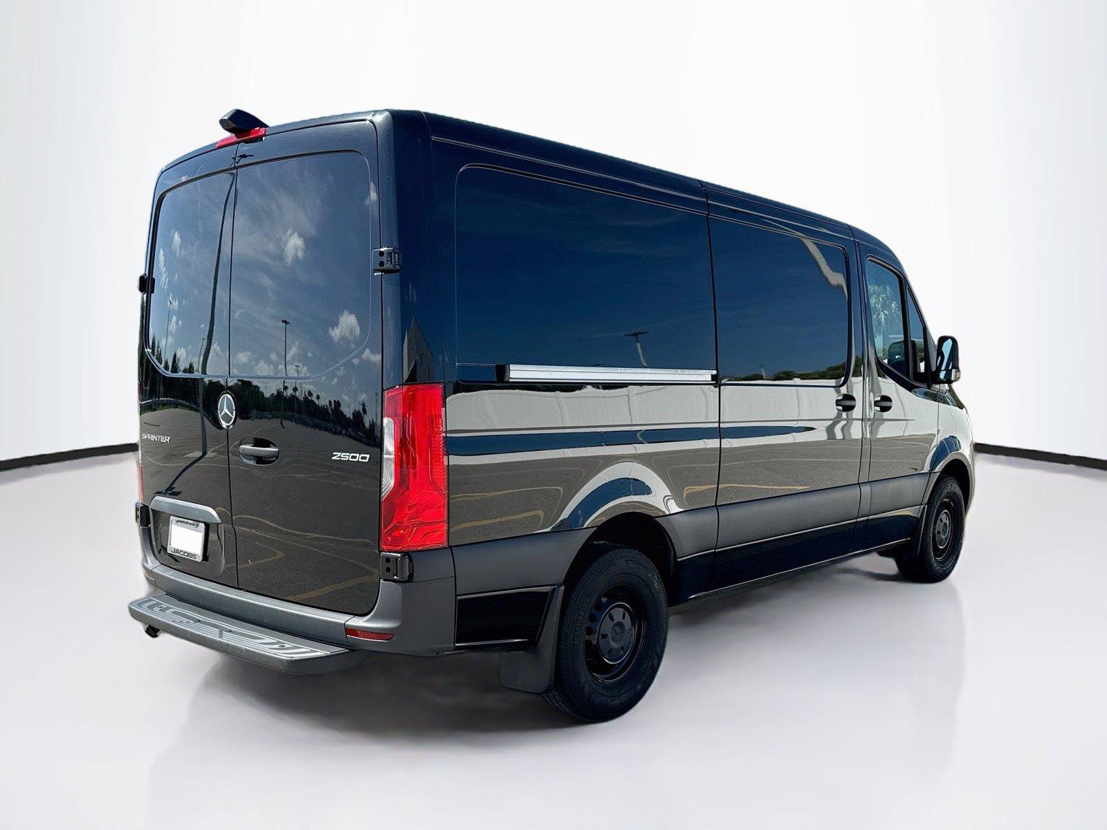 Used 2026 Mercedes-Benz Sprinter 2500 image 14