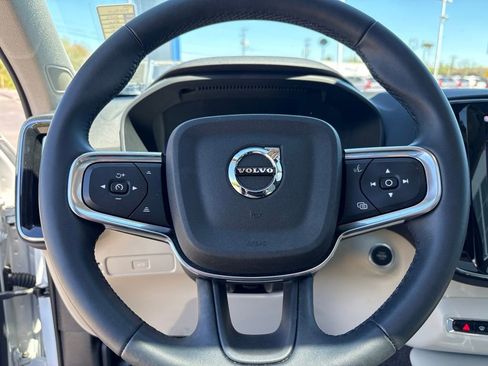 Certified 2023 Volvo XC40 B5 Plus w/ Protection Package Premier AWD/4WD image 20