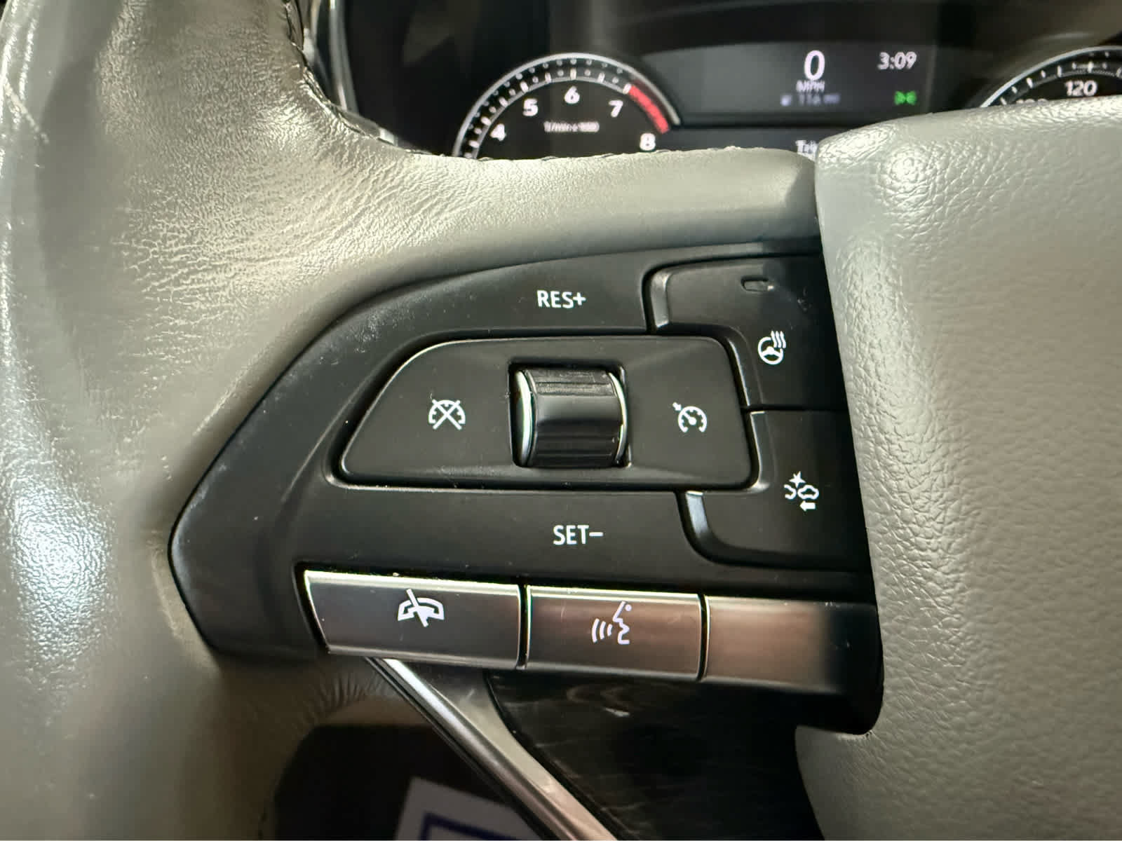 Used 2021 Cadillac XT6 Premium Luxury w/ LPO, Floor Liner Package AWD/4WD image 14
