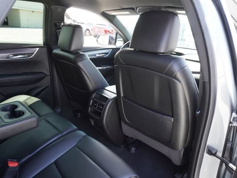 Used 2023 Cadillac XT5 Luxury FWD image 10