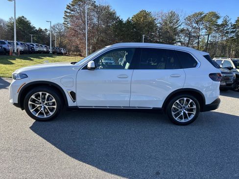 Used 2025 BMW X5 xDrive50e image 6