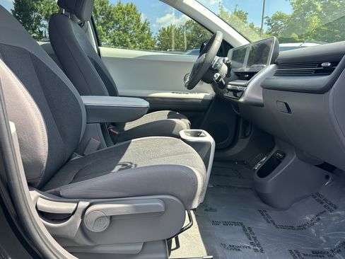 Used 2024 Hyundai Ioniq 5 SEL RWD image 14