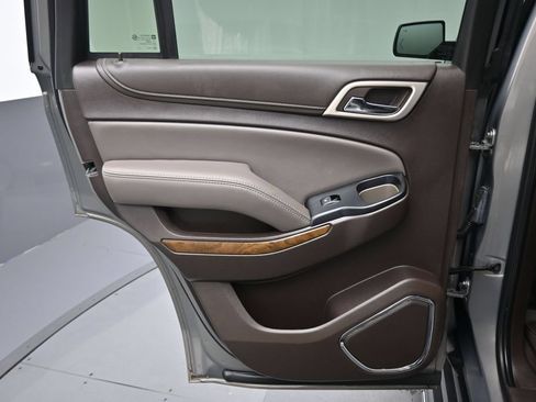 Used 2019 GMC Yukon Denali w/ Open Road Package AWD/4WD image 32